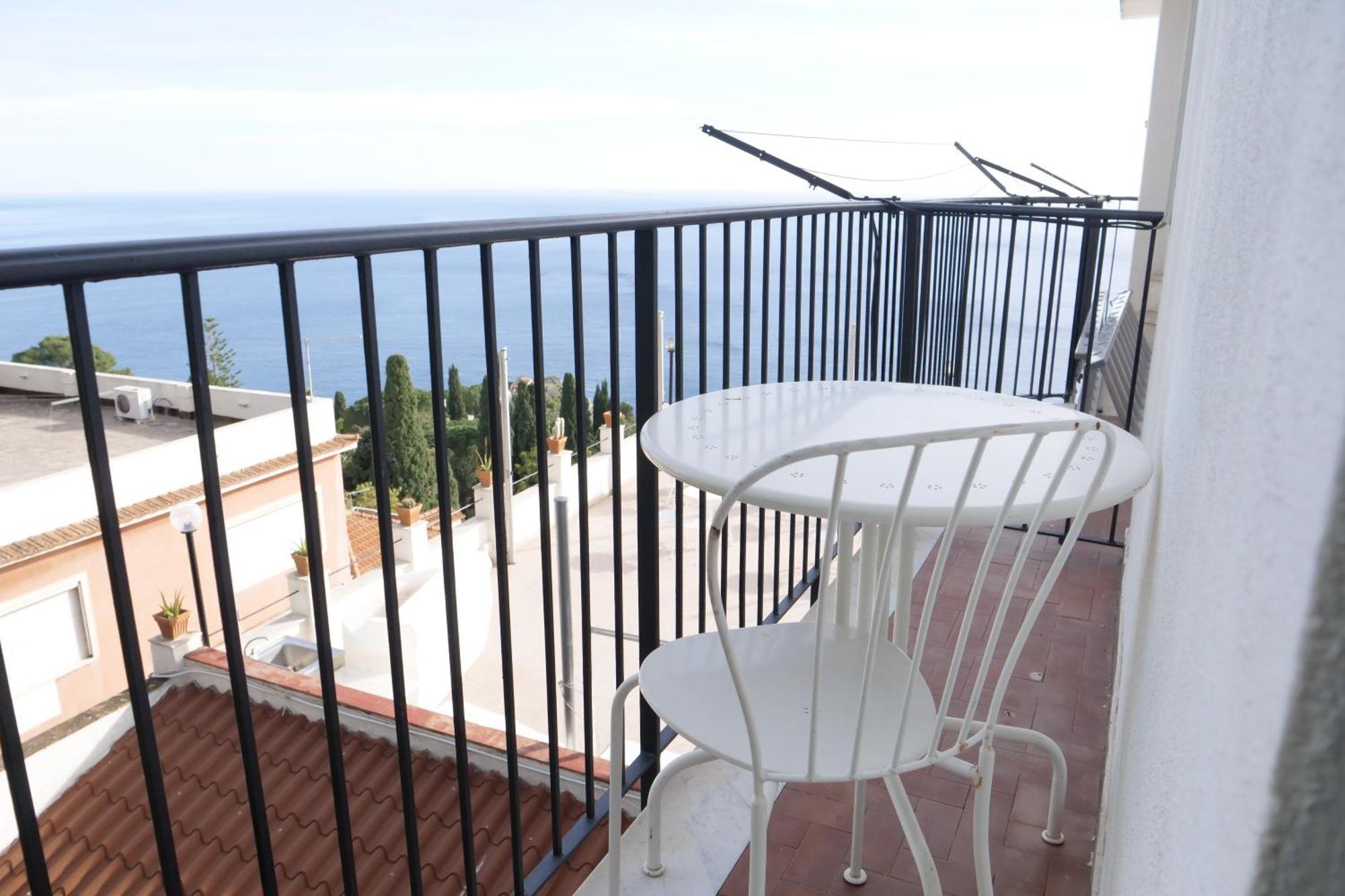 Hotel Elios Tao Таормина Екстериор снимка