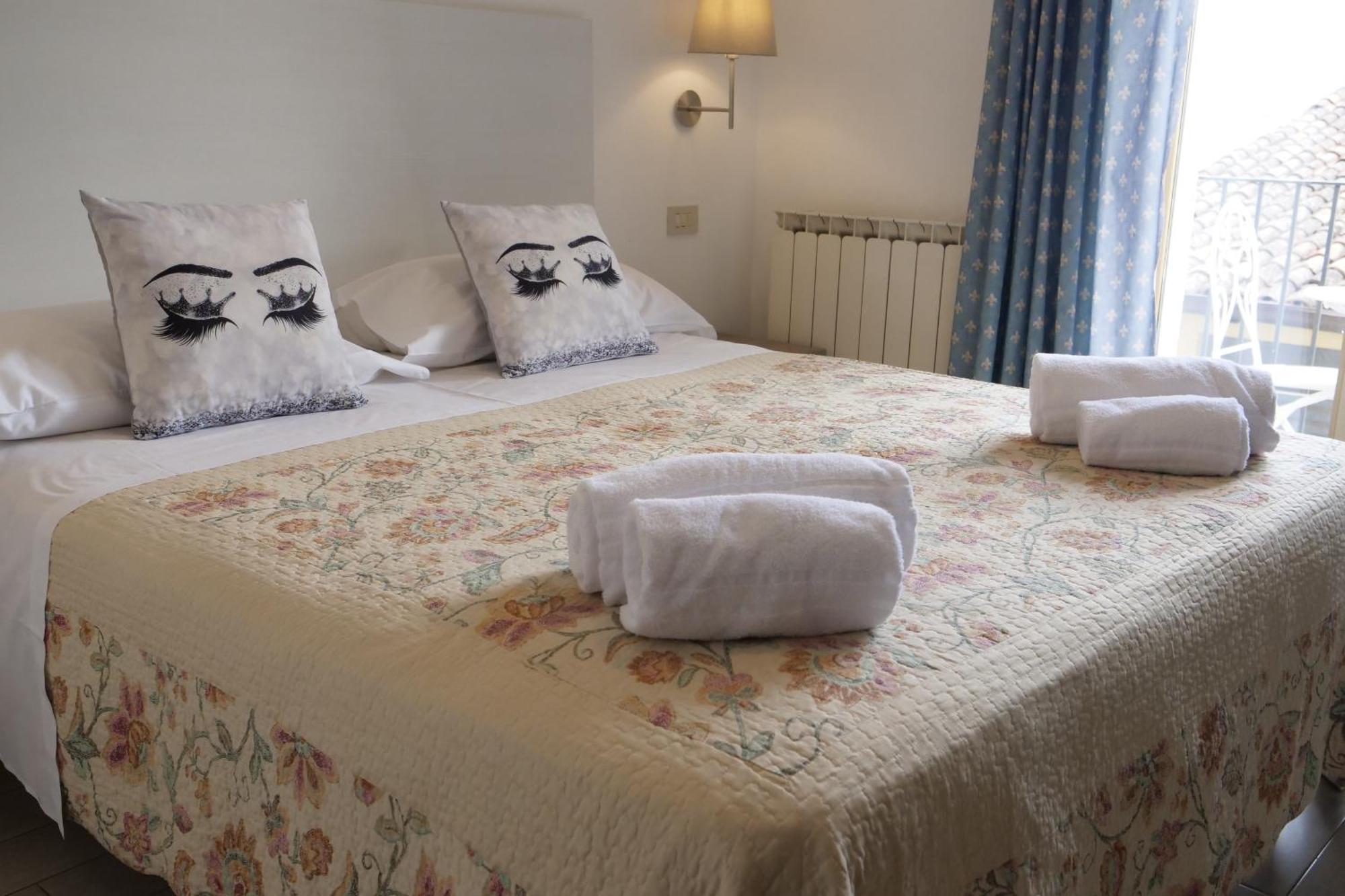 Hotel Elios Tao Таормина Екстериор снимка