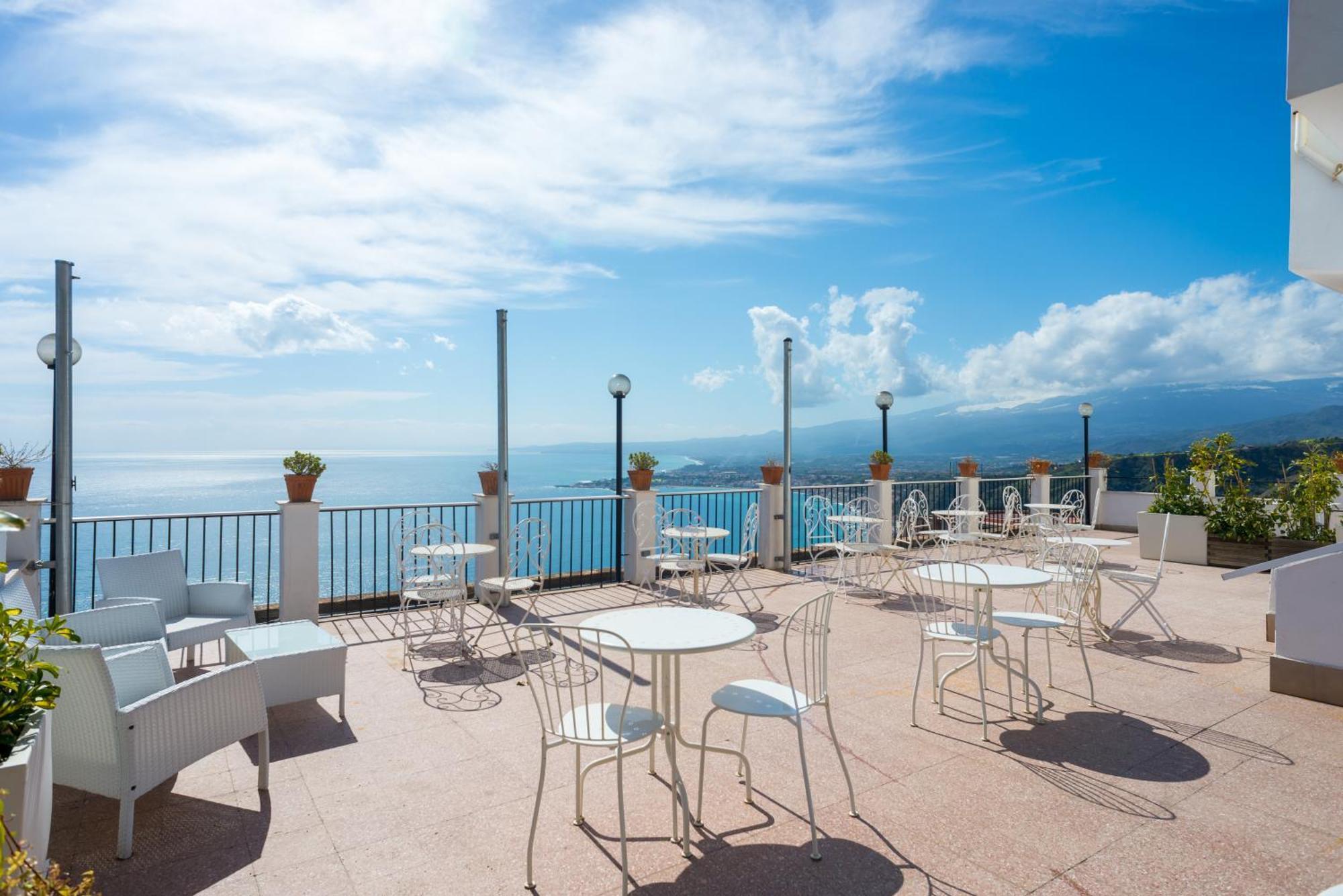 Hotel Elios Tao Таормина Екстериор снимка